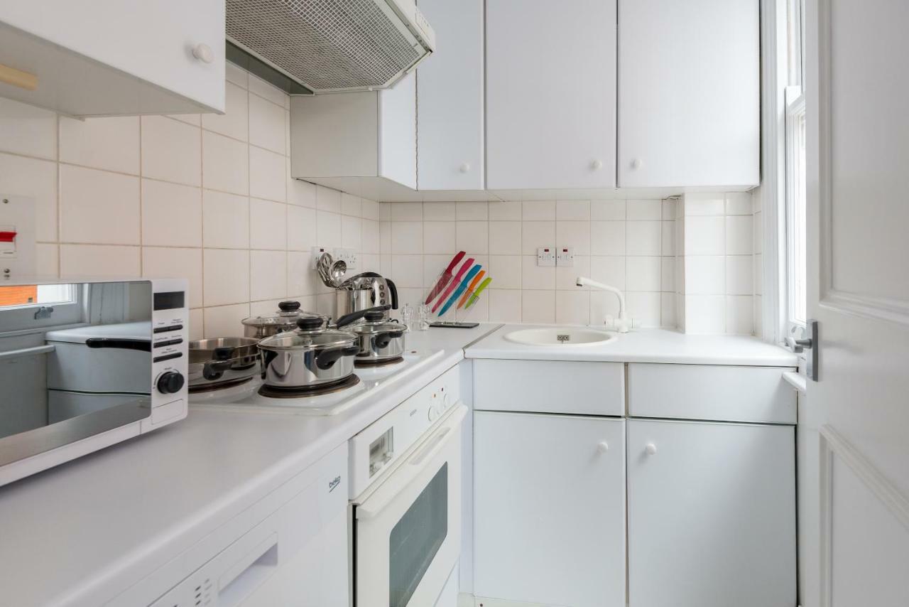 One Bedroom High Street Kensington Apartment ロンドン エクステリア 写真